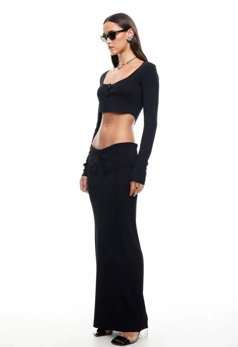 Amour Crop