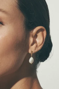 Baroque Pearl Earrings Gold