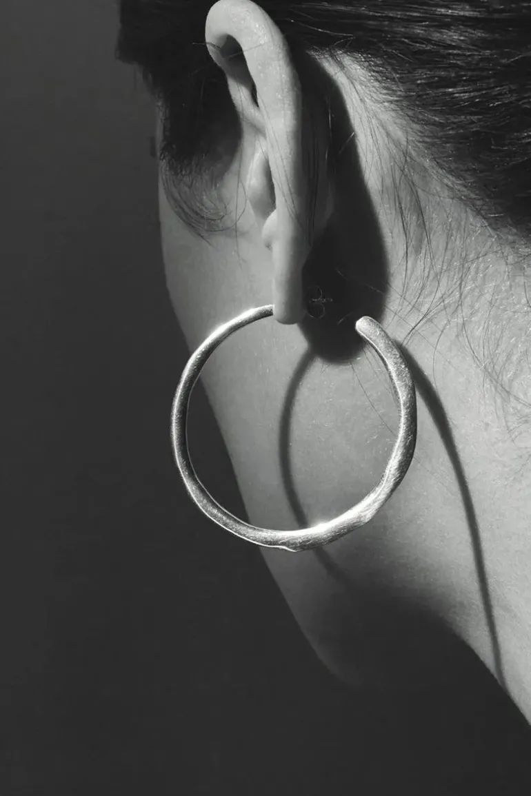CIRCE HOOP EARRING GOLD