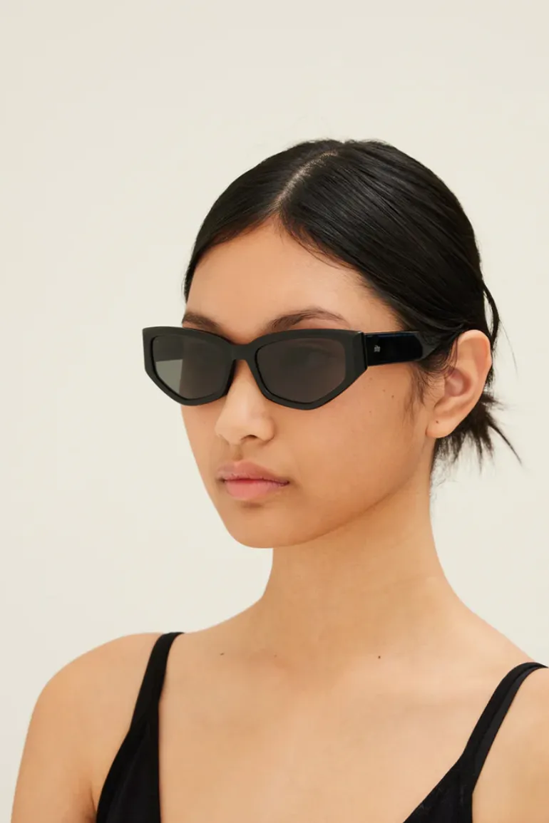 DIAMOND SUNNIES