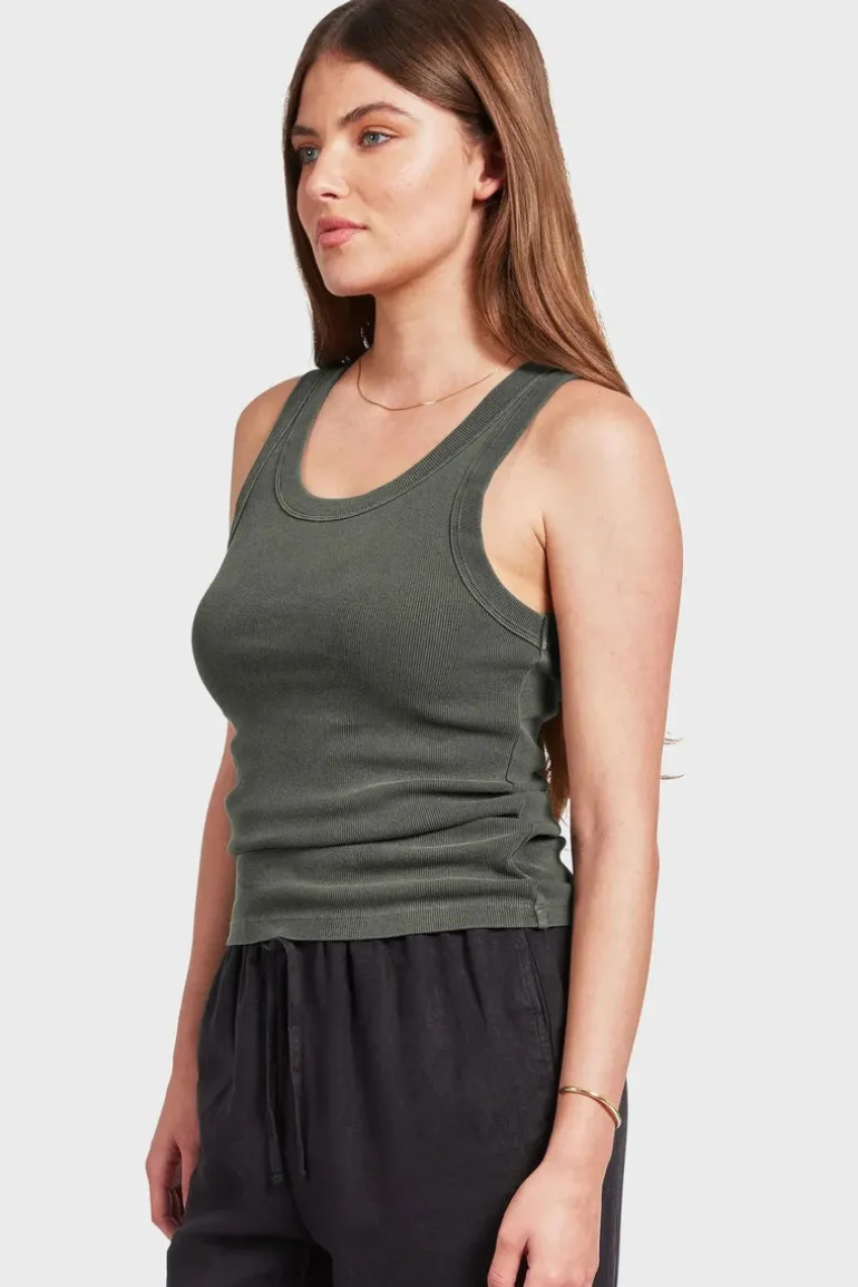 Essential Rib Tank