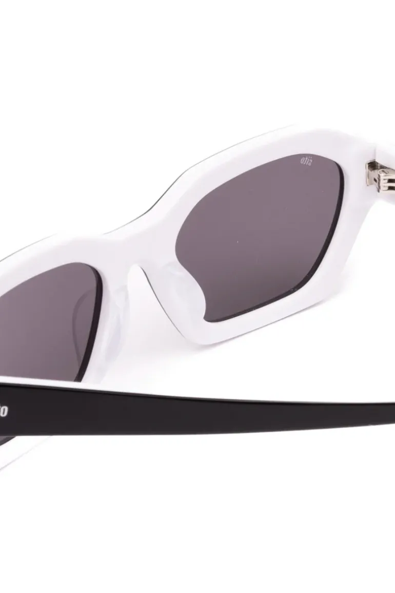 KINETIC SUNNIES