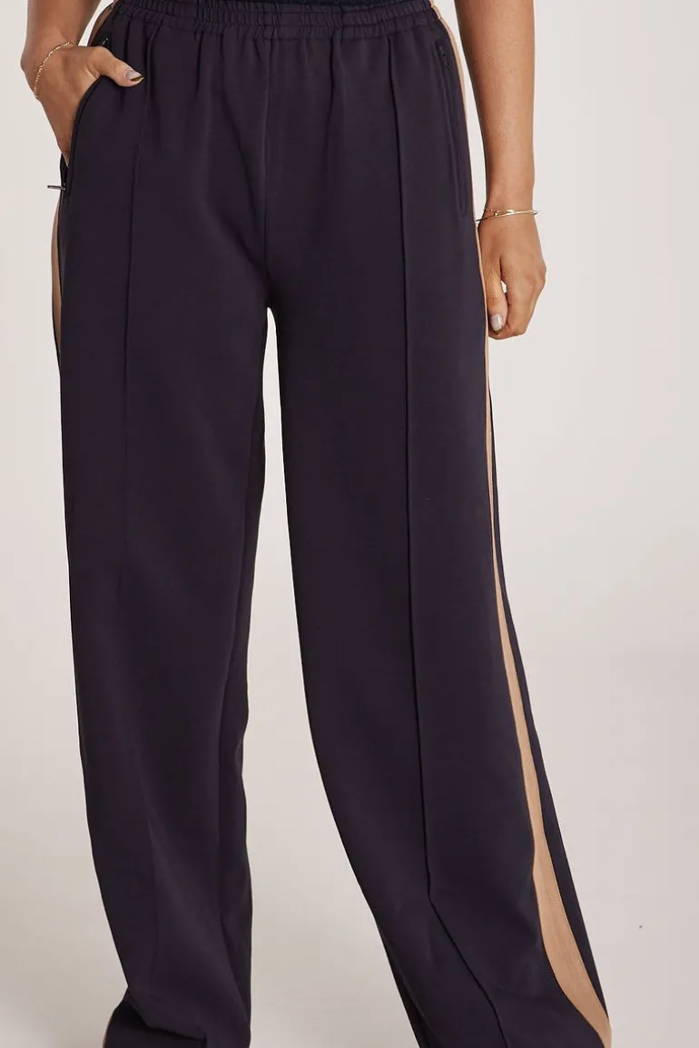 Noah Wide Pant- Navy Camel Stripe
